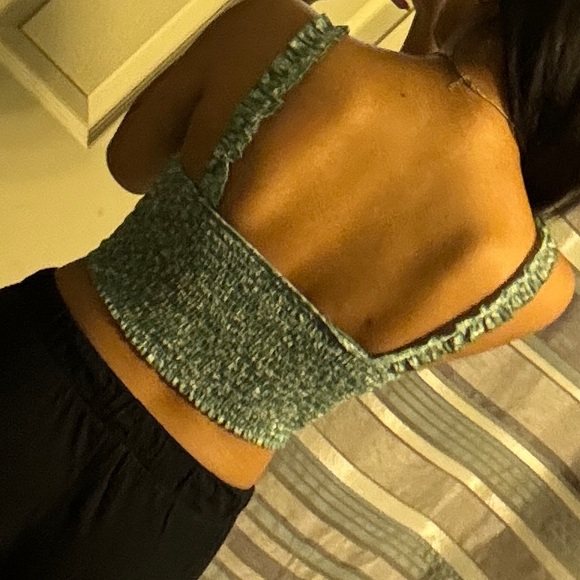 Green Floral Ruffle Crop Top - Picture 3 of 3